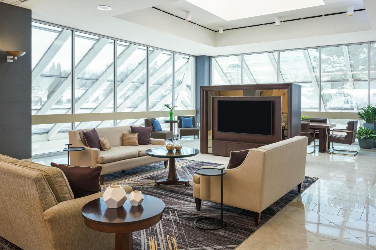 Sheraton Detroit Нови Экстерьер фото