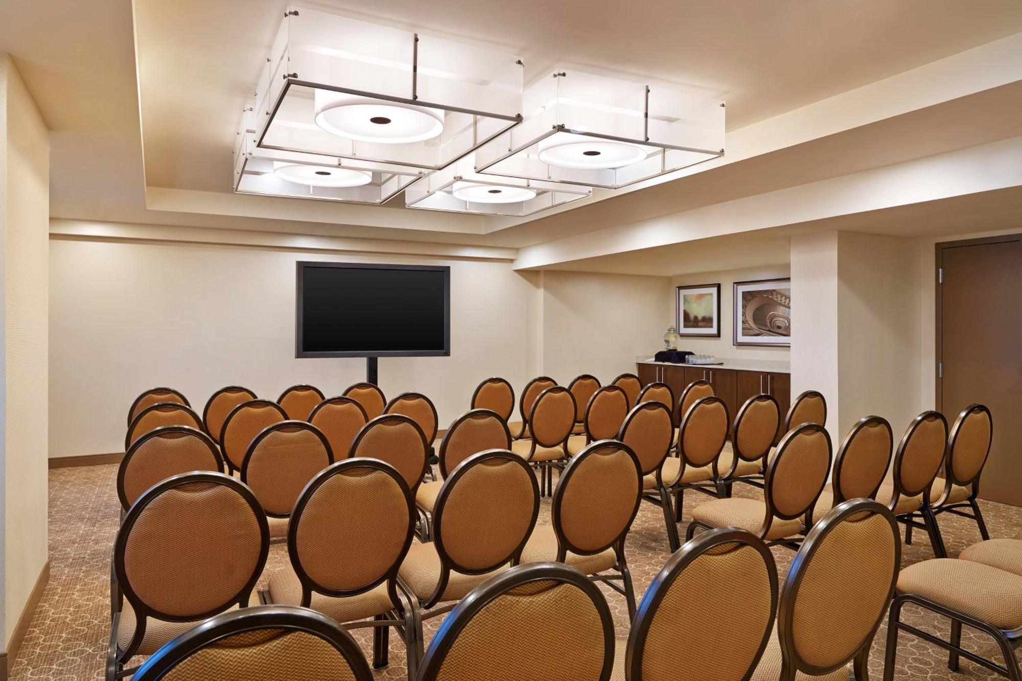 Sheraton Detroit Нови Экстерьер фото