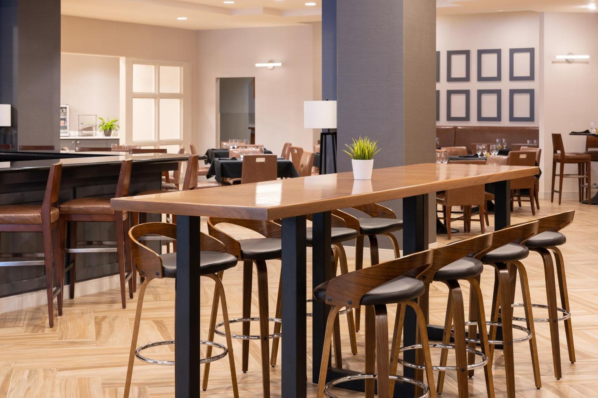 Sheraton Detroit Нови Экстерьер фото