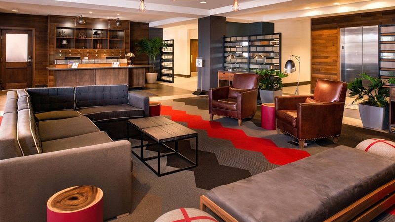 Sheraton Detroit Нови Экстерьер фото