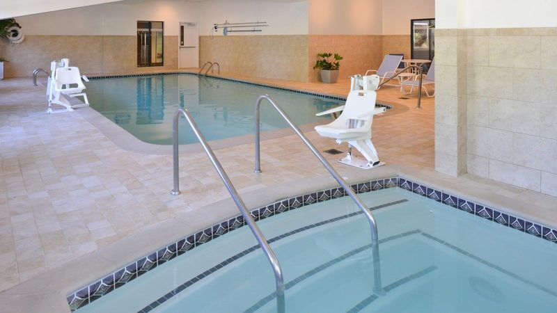 Sheraton Detroit Нови Экстерьер фото