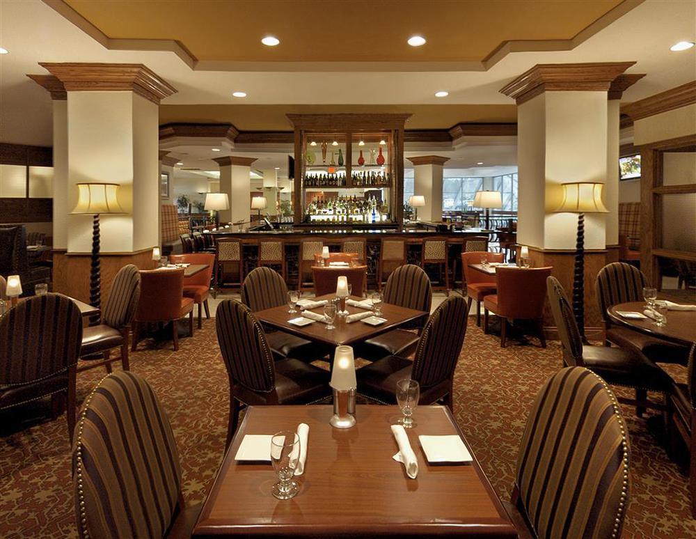 Sheraton Detroit Нови Ресторан фото